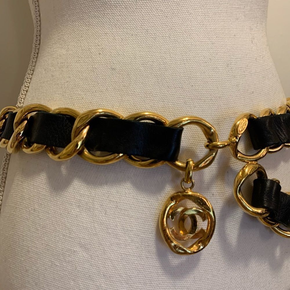 Vintage CHANEL Gold & Leather Chainlink Belt - Picture 10 of 16